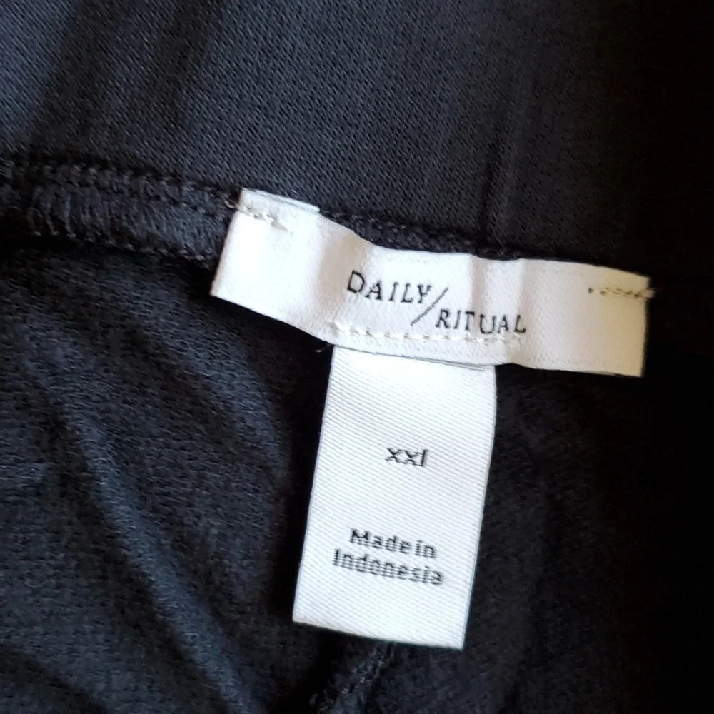 Daily Ritual Women's Supersoft Terry Relaxed-Fit Culotte Pant Size XXL - Picture 3 of 3